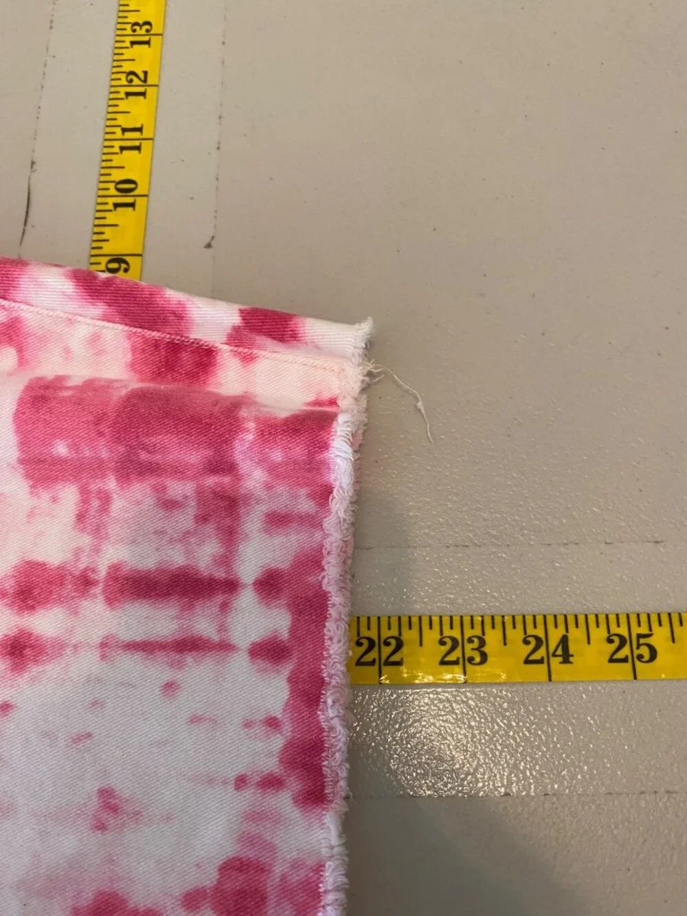 Style & Co Tie-Dye Bermuda Shorts Pink & White Cotton Blend Frayed Hem Size 10 - Picture 6 of 10